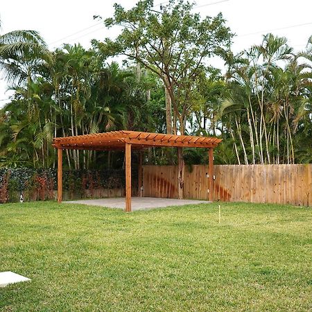 House In Dania Beach Kültér fotó